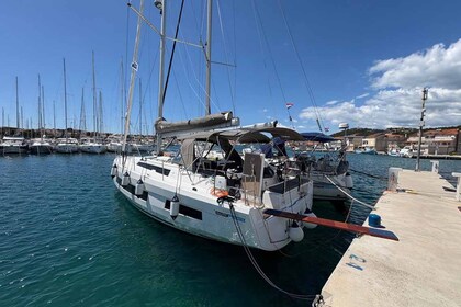 Noleggio Barca a vela Dufour Yachts Dufour 41 Morter-Incoronate