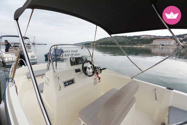Charter Motorboat Quicksilver 505 Open Trogir