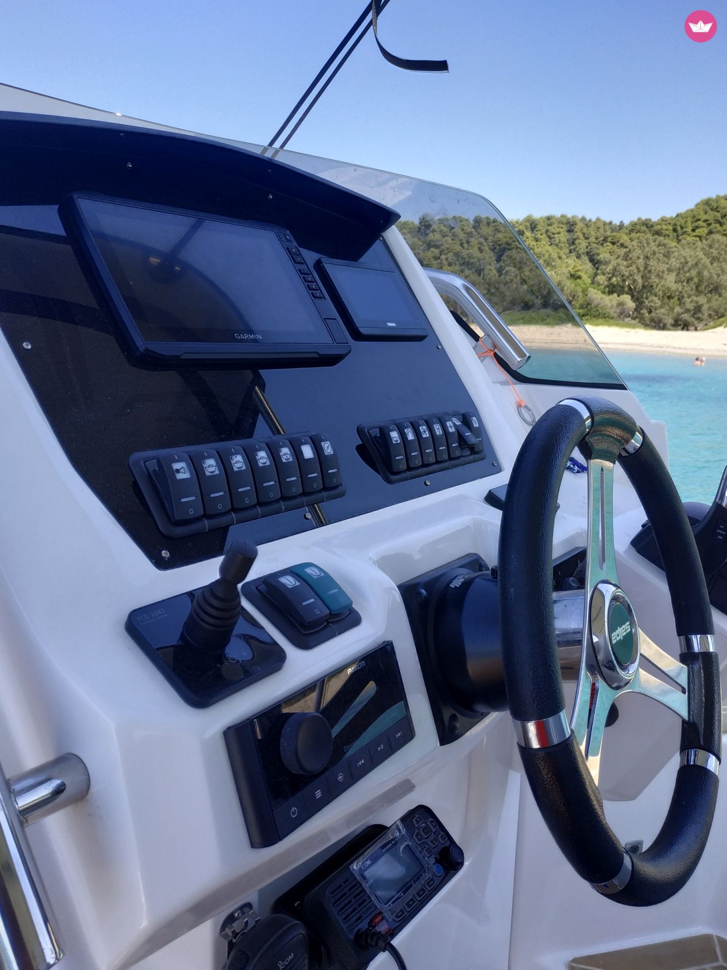 Semi-rigide Salpa soleil 33 500cv 4