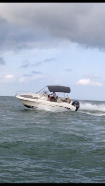 Location Bateau à moteur Beneteau Flyer L'Ampolla