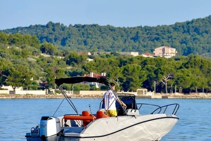 Quicksilver Active 675 Open