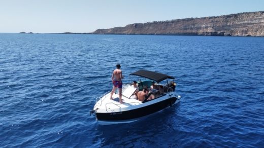 Palma de Mallorca Motorboat Quicksilver ACTIV 675 CRUISER alt tag text