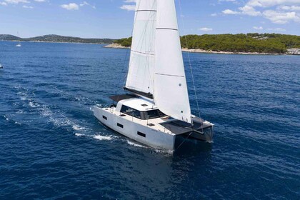 Hire Catamaran Vaan Yachts Vaan R4 Electric Šibenik