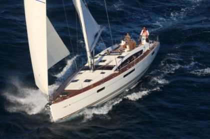 Rental Sailboat Jeanneau 52 Naxos
