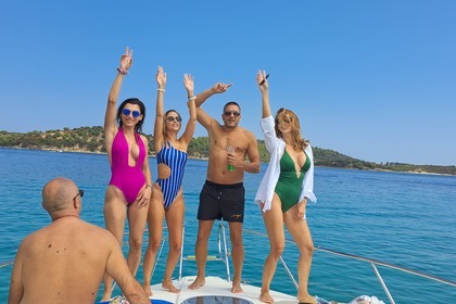 Charter Motorboat Cranchi Zaffiro 34 Chalkidiki
