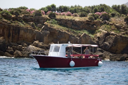 Noleggio Gommone Tour Boat 9 metri Castellammare del Golfo