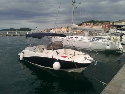 Noleggio Barca a motore Interquick 22 Lussinpiccolo