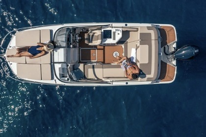 Charter Motorboat Bayliner Vr6 Cuddy Antibes