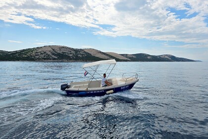 Rental Motorboat Kvarnerplastika Adria 501 Novalja