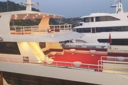 80 persons boat capacity