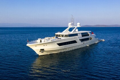 Vetro yacht