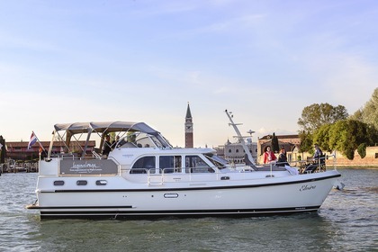 Rental Motorboat LINSSEN Grand Sturdy 410 AC Trogir