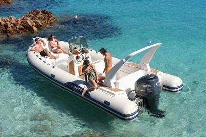 Location Semi-rigide Capelli Tempest 770 Le Lavandou