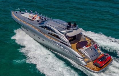 Charter Motorboat Sunseeker Predator 75 Sorrento