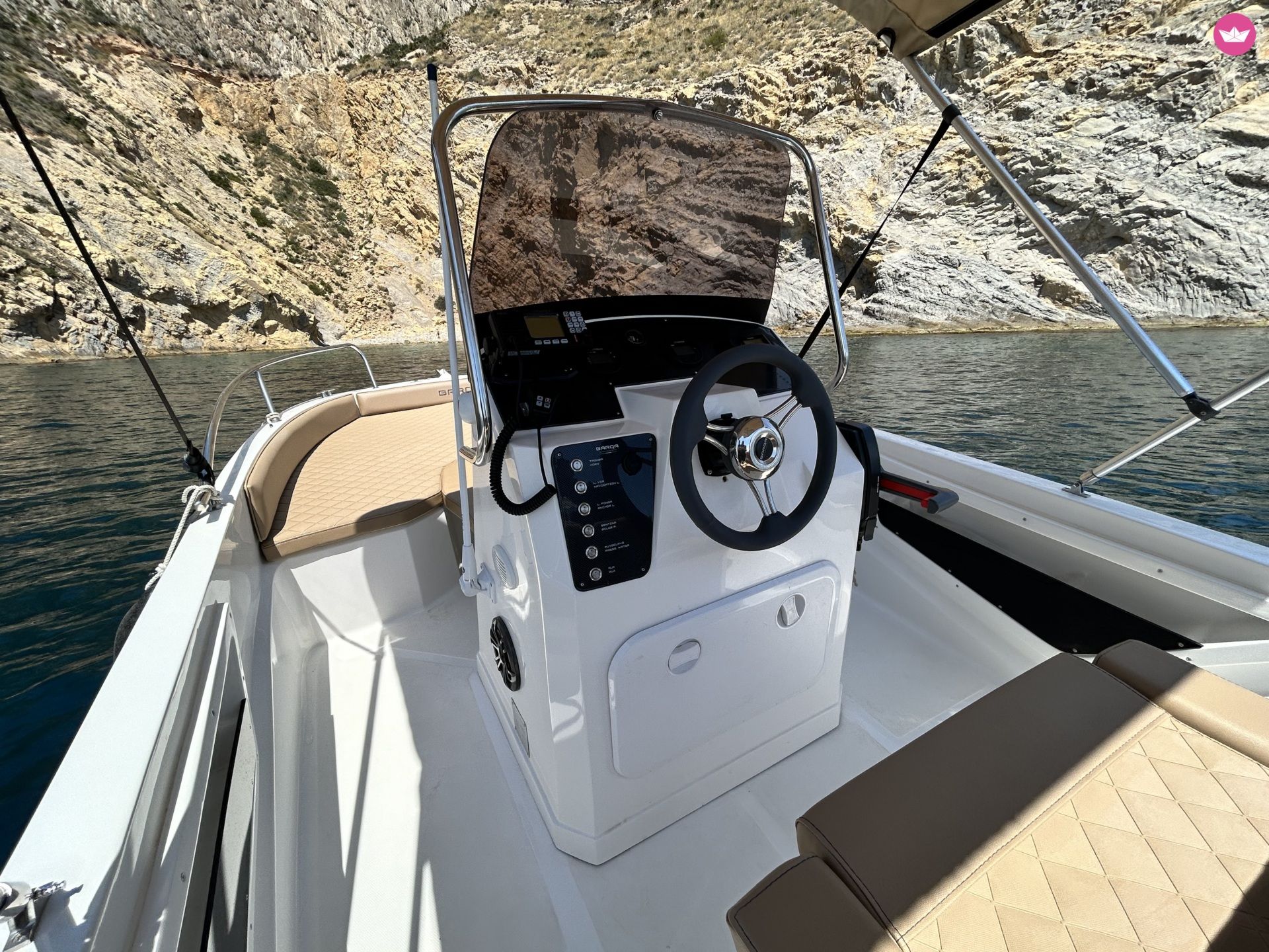 Bateau à moteur Barqa Q20 Open 115cv 6