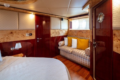 Silver Creek - 61ft luxury Yacht