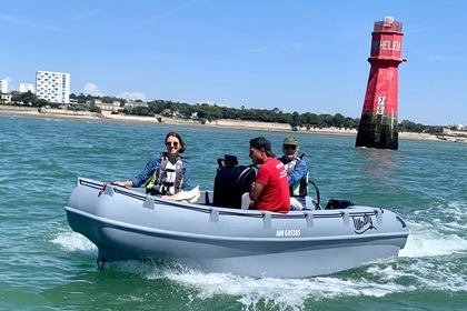 Location Bateau à moteur Whaly Boats 400 La Rochelle