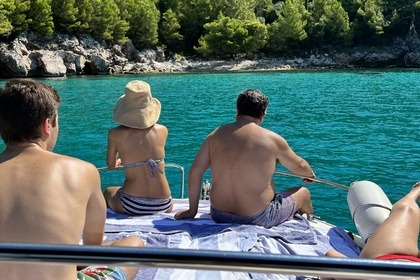 Atlantic Marine Sun Cruiser 690