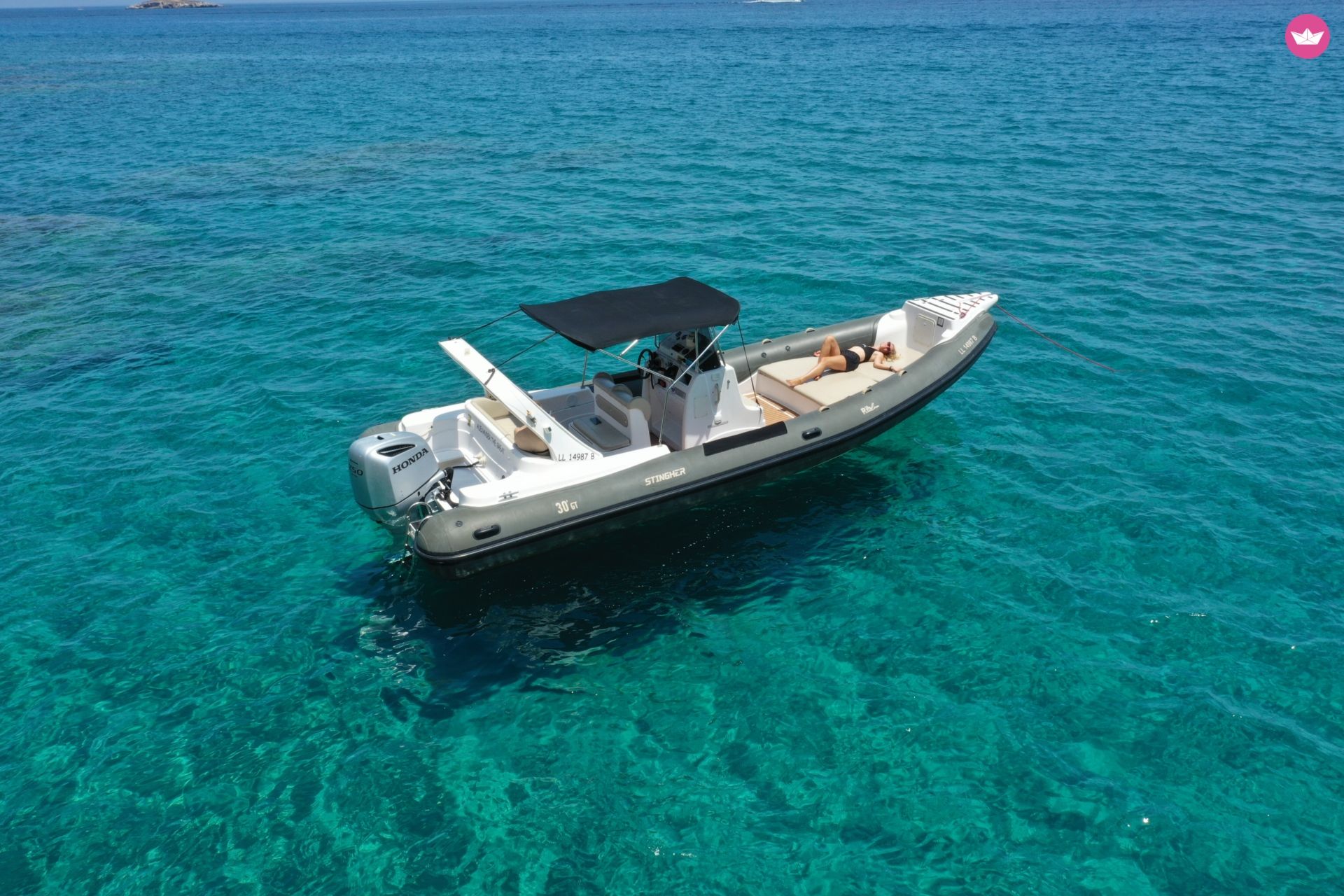 Bateau à moteur Stingher