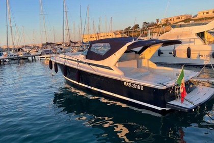 Noleggio Barca a motore Riviera offshore 40 Otranto