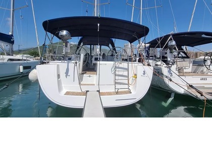 Hire Sailboat Beneteau Oceanis 46 Cugnana Verde