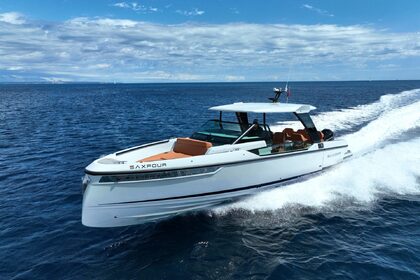 Hire Motorboat Saxdor 320 GTO Golfo Aranci