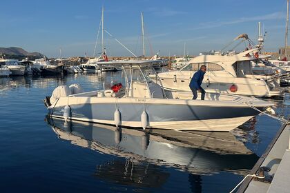 Rental Motorboat Boston Whaler Outrage 32 Sitges