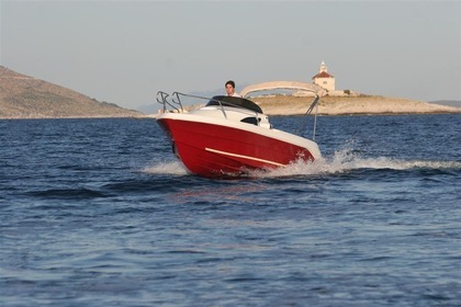 Hire Motorboat Sport Mare Luka Hvar