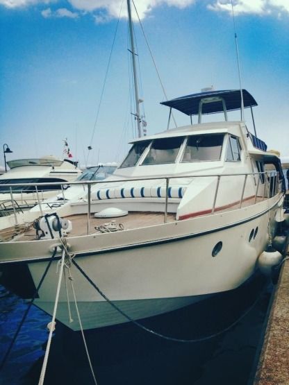 Location Bateau à moteur Versilcraft 18 Metri Arbatax