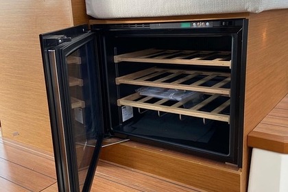 Charter Motor yacht Bénéteau Swift Trawler 48 Marina Frapa