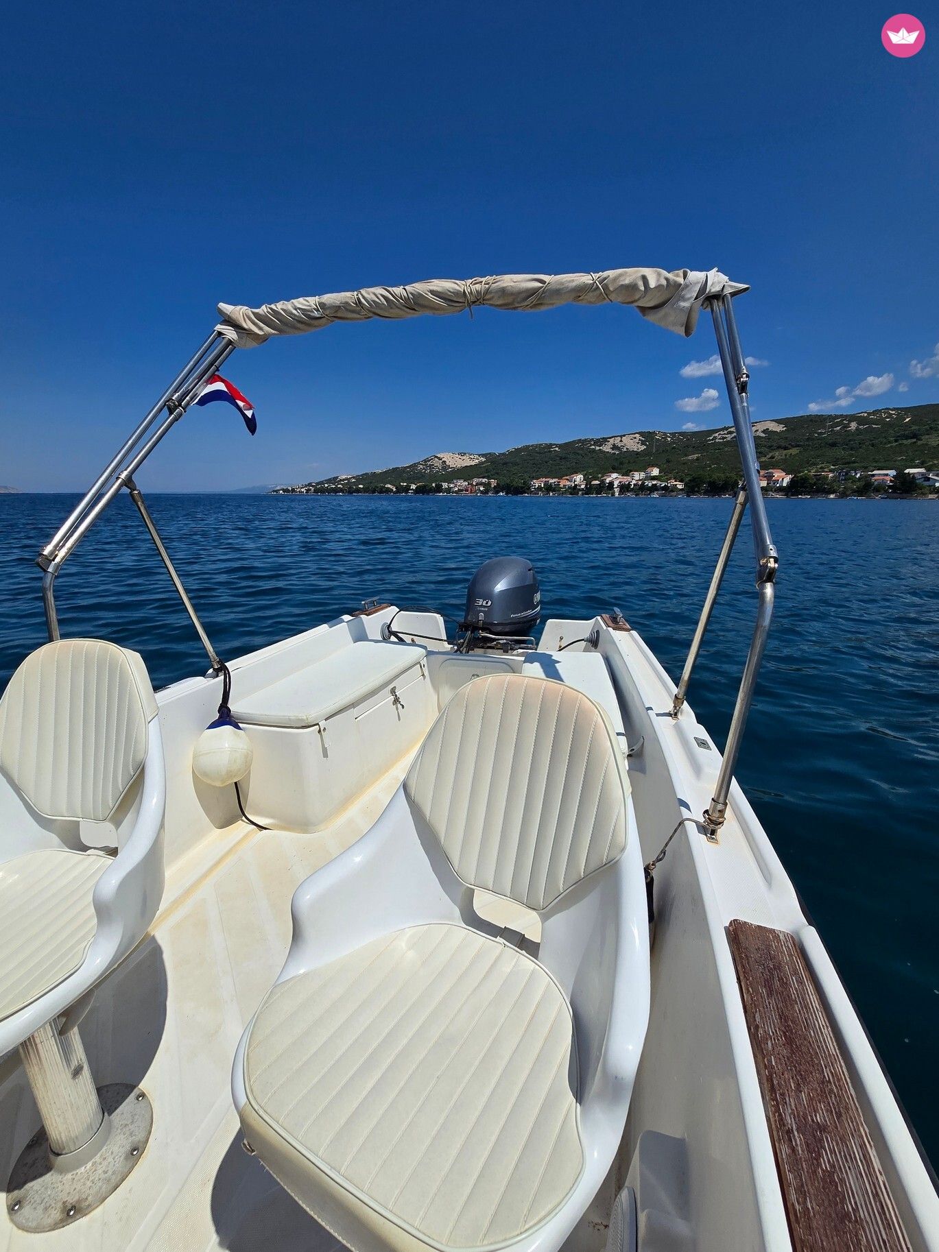 Bateau à moteur Nautika 500 20cv 6