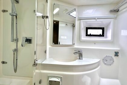 Leopard Catamaran 48'