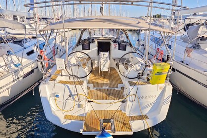 Hire Sailboat Jeanneau Sun Odyssey 379 Sukošan