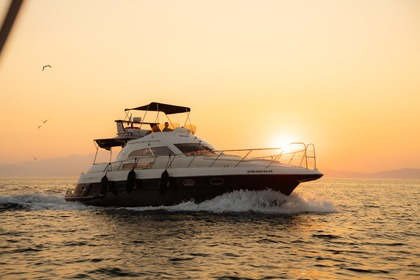 Charter Motorboat Sealine 450 Thasos