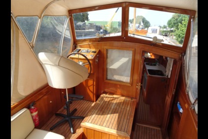 Betaalbare dagtocht over de vecht op klassieke boot met schipper