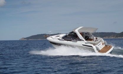 Location Bateau à moteur Jeanneau Leader 30 Le Lavandou