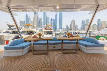 Charter Motor yacht Luxury Yacht 45 Guest Dubai Marina