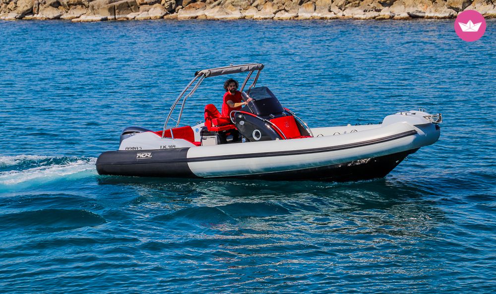 Semi-rigide Thor 8.0 300cv 7