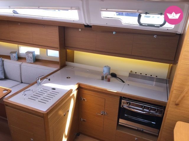 Sailboat Dufour Yachts 390 Grand Large  