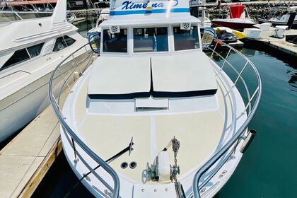 Lovely Flybridge Uniflite 42 power boat