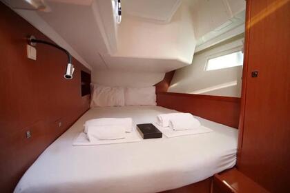 Beneteau Oceanis 45 (2016) "Bella"