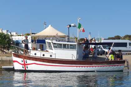Alquiler Lancha Imbarcazione in Legno Villasimius
