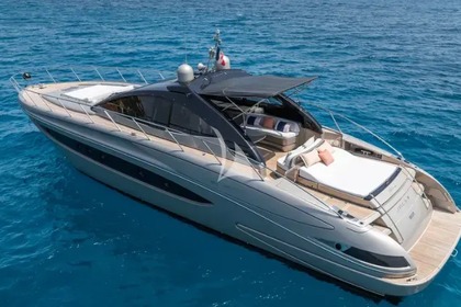 Charter Motor yacht Riva Riva 63 Vertigo Saint-Raphaël