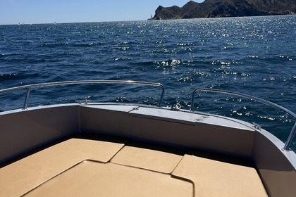 Boat without license 6 people