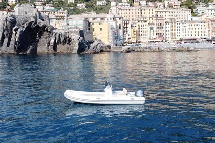 Noleggio Barca senza patente  Capelli Capelli Tempest 530 40cv Camogli