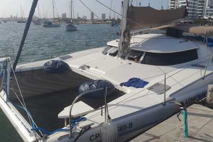 Navega con confort. Alquila precioso catamarán en Cartagena de Indias
