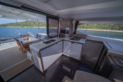 Verhuur Catamaran Fountaine Pajot ISLA 40 Lefkada
