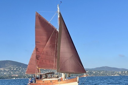 Wooden sailing boat