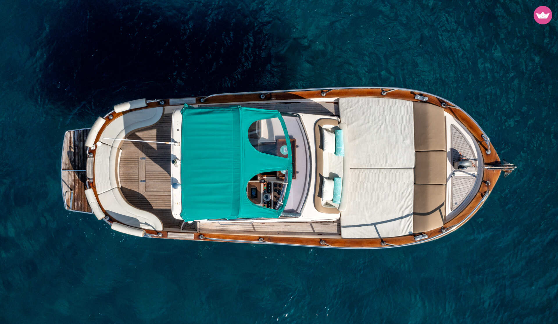 Bateau à moteur JERANTO 28 200cv