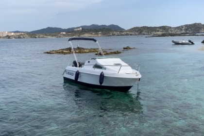 Rental Motorboat Rocca Pacific 540 Six-Fours-les-Plages